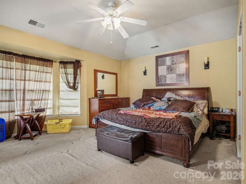 3422 Pasture View Court, Charlotte, NC 28269.  MLS# CAR4374278, YatesRealty ID 26705. 