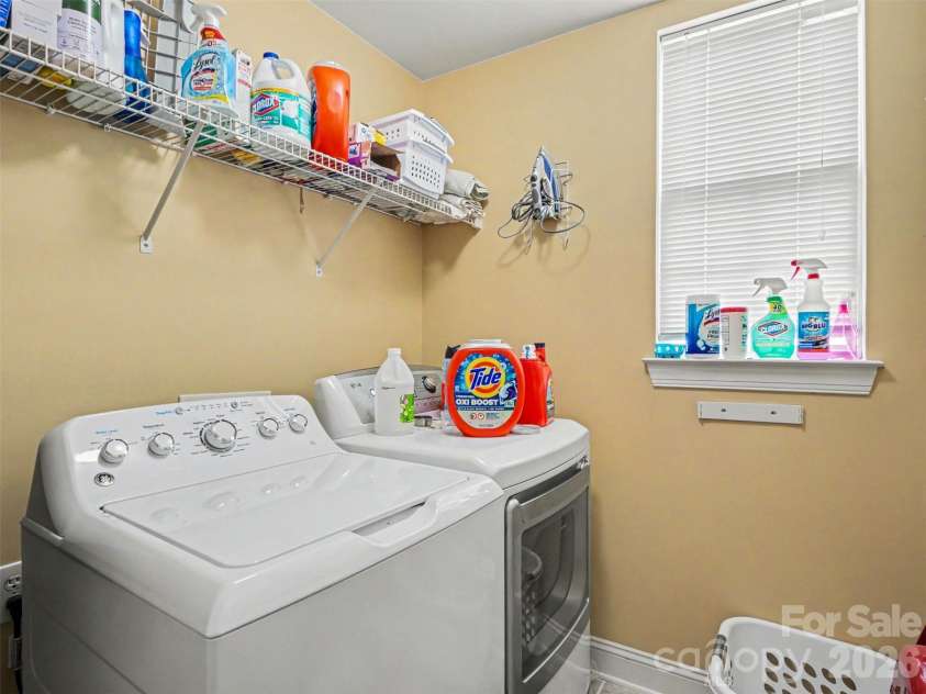 3422 Pasture View Court, Charlotte, NC 28269.  MLS# CAR4374278, YatesRealty ID 26705. 