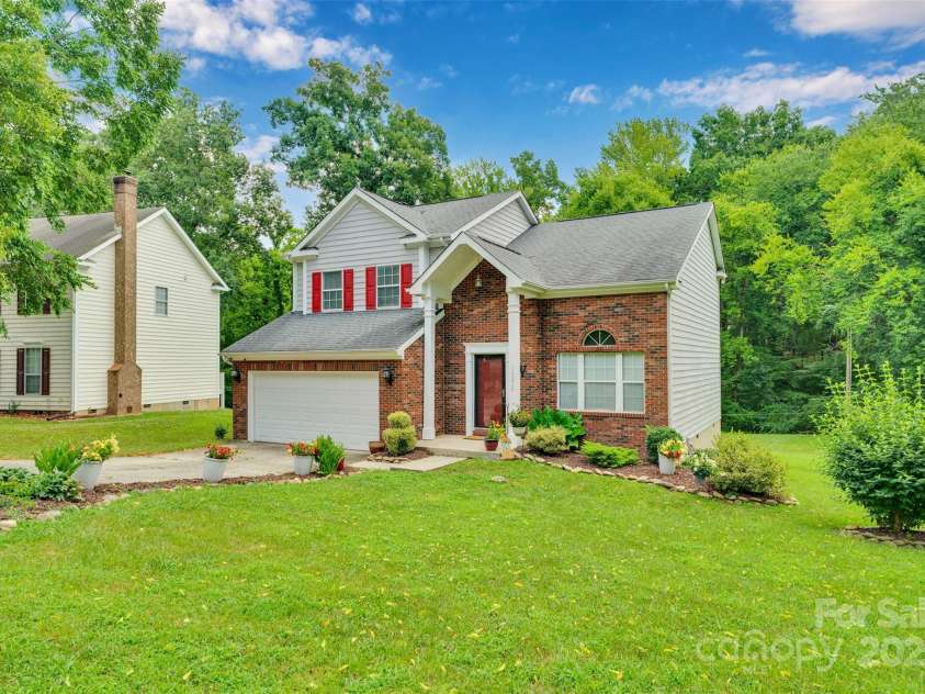 11219 Kempsford Drive, Charlotte, NC 28262.  MLS# CAR4266815, YatesRealty ID 26707. 