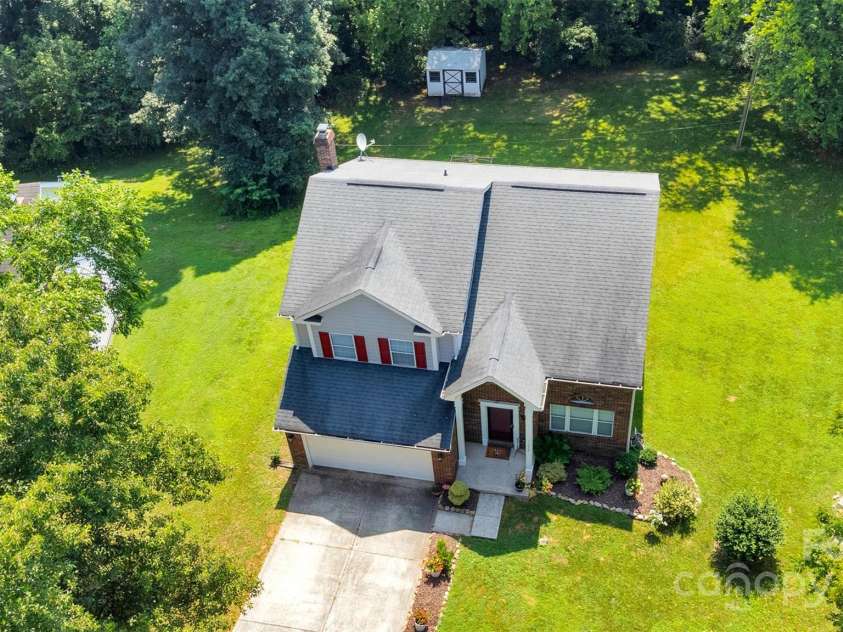 11219 Kempsford Drive, Charlotte, NC 28262.  MLS# CAR4266815, YatesRealty ID 26707. 