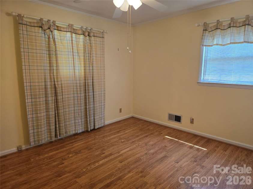 620 Mcdowell Drive, Chester, SC 29706.  MLS# CAR4374362, YatesRealty ID 26707. 