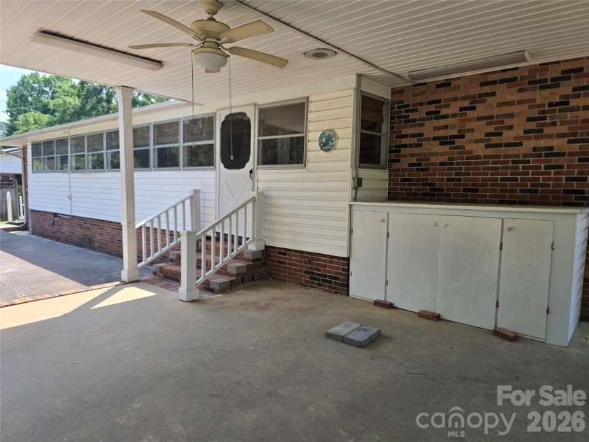 620 Mcdowell Drive, Chester, SC 29706.  MLS# CAR4374362, YatesRealty ID 26707. 