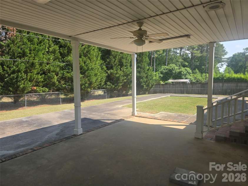 620 Mcdowell Drive, Chester, SC 29706.  MLS# CAR4374362, YatesRealty ID 26707. 
