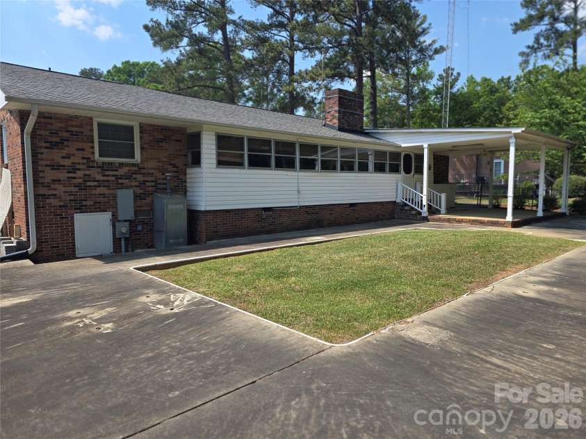 620 Mcdowell Drive, Chester, SC 29706.  MLS# CAR4374362, YatesRealty ID 26707. 