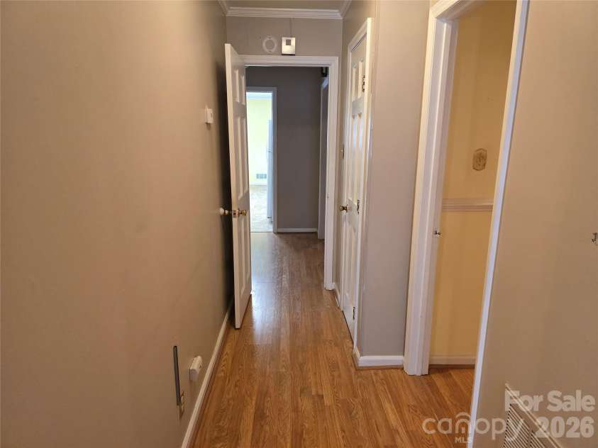 620 Mcdowell Drive, Chester, SC 29706.  MLS# CAR4374362, YatesRealty ID 26707. HALLWAY VIEW