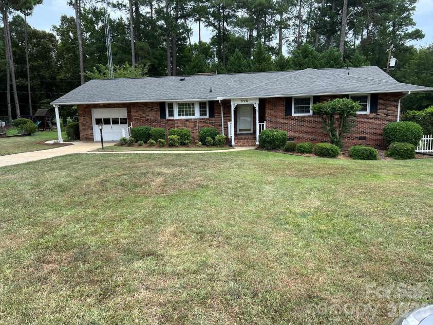 620 Mcdowell Drive, Chester, SC 29706.  MLS# CAR4374362, YatesRealty ID 26707. MCDOWELL NEW FRONT VIEW