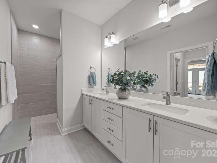 1113 Headwaters Court, Matthews, NC 28104.  MLS# CAR4279367, YatesRealty ID 26709. 