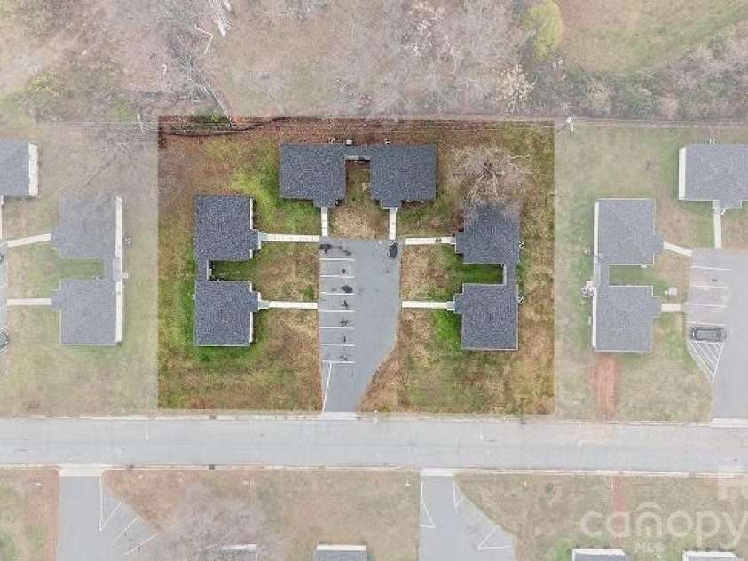 2213 Alma Court, Charlotte, NC 28206.  MLS# CAR4339924, YatesRealty ID 2671. 