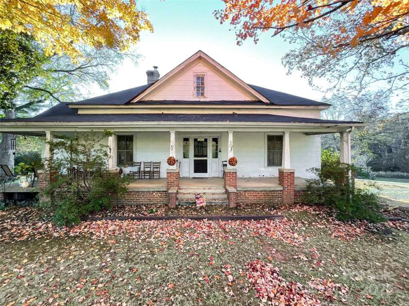 6993 Charlotte Highway, Lancaster, SC 29707.  MLS# CAR4319688, YatesRealty ID 2671. 