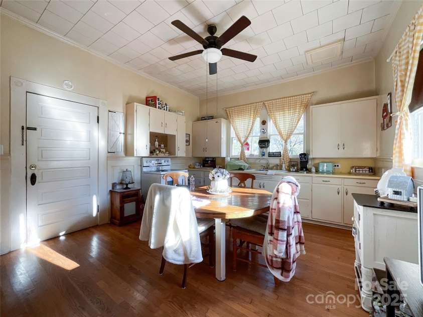 6993 Charlotte Highway, Lancaster, SC 29707.  MLS# CAR4319688, YatesRealty ID 2671. 