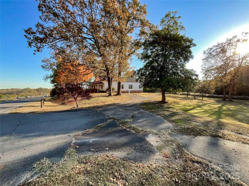 6993 Charlotte Highway, Lancaster, SC 29707.  MLS# CAR4319688, YatesRealty ID 2671. 