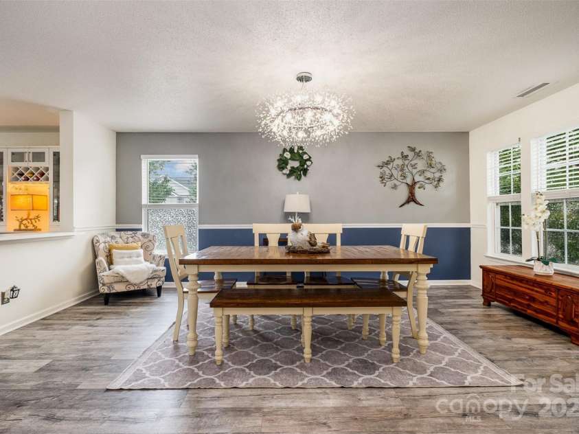 6602 Fawn View Drive, Charlotte, NC 28216.  MLS# CAR4280178, YatesRealty ID 26710. 