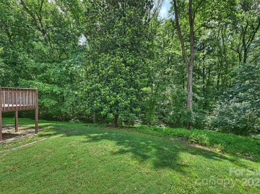6115 Coltswood Court, Charlotte, NC 28211.  MLS# CAR4271652, YatesRealty ID 26711. 