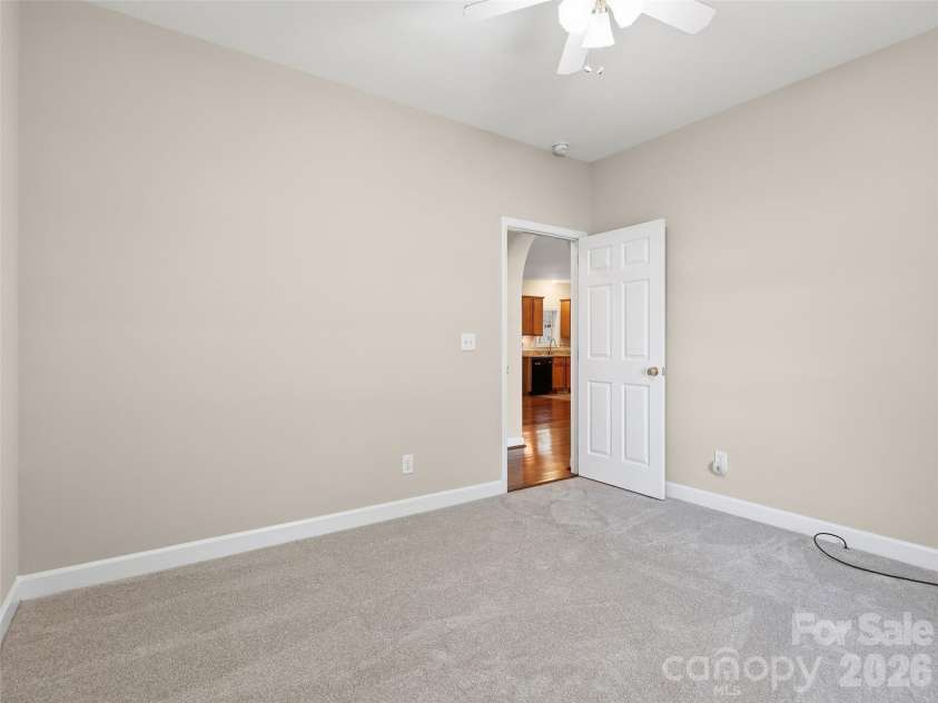 209 Beechnut Drive, Hendersonville, NC 28739.  MLS# CAR4379804, YatesRealty ID 26712. 