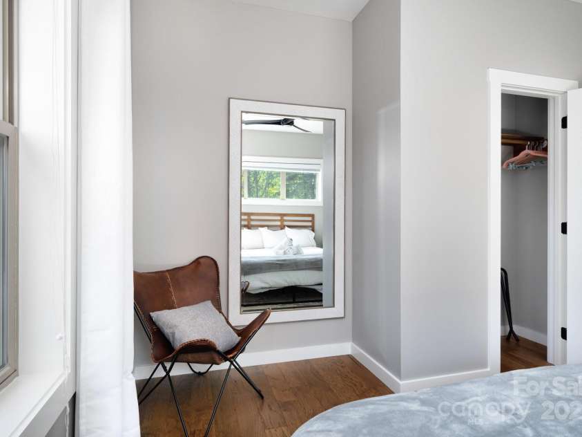 54 Weldon Way, Fairview, NC 28730.  MLS# CAR4279261, YatesRealty ID 26712. Primary Bedroom Sitting Area