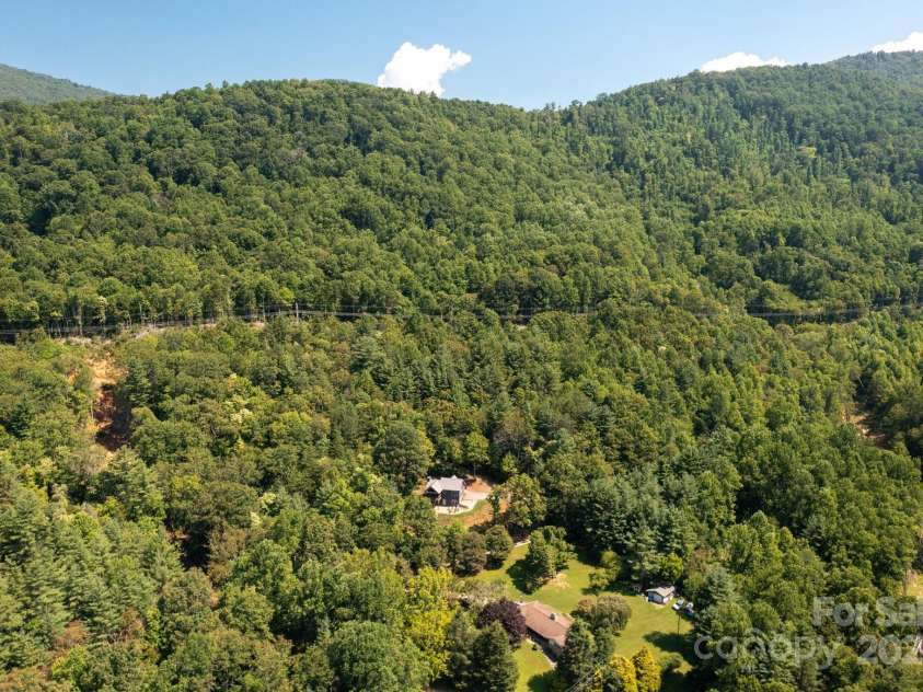 54 Weldon Way, Fairview, NC 28730.  MLS# CAR4279261, YatesRealty ID 26712. Private Mountain Oasis