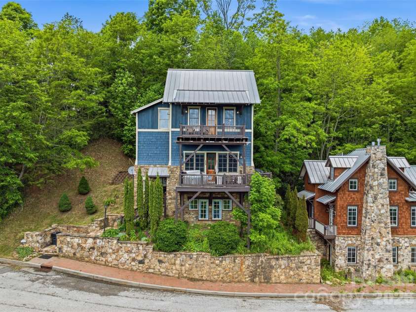95 Breakaway Trail, Mars Hill, NC 28754.  MLS# CAR4385267, YatesRealty ID 26713. 