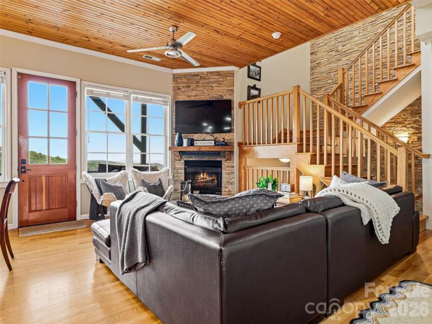 95 Breakaway Trail, Mars Hill, NC 28754.  MLS# CAR4385267, YatesRealty ID 26713. 