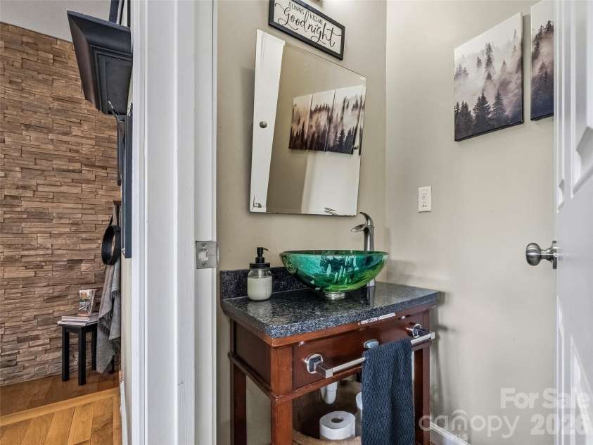 95 Breakaway Trail, Mars Hill, NC 28754.  MLS# CAR4385267, YatesRealty ID 26713. 