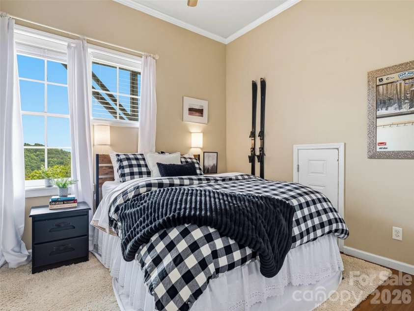 95 Breakaway Trail, Mars Hill, NC 28754.  MLS# CAR4385267, YatesRealty ID 26713. 
