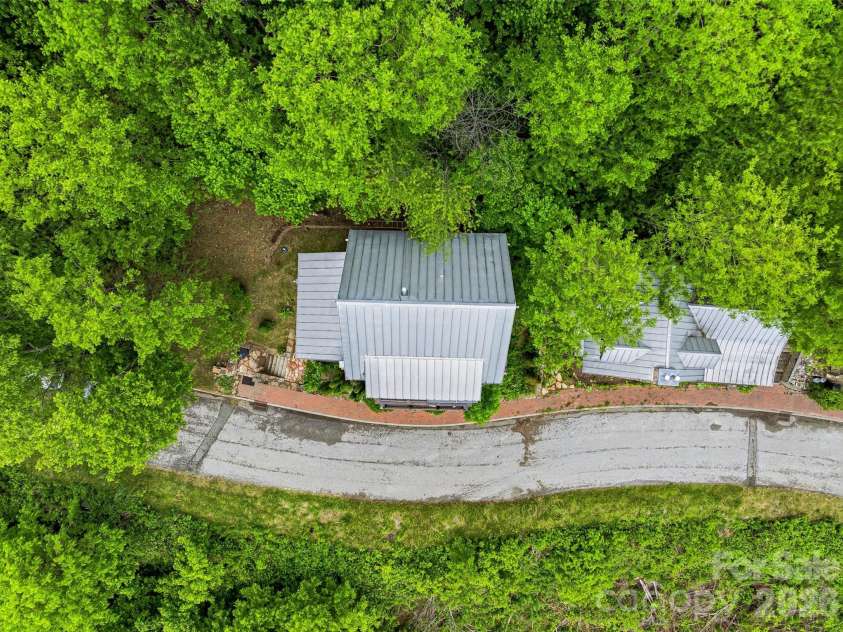 95 Breakaway Trail, Mars Hill, NC 28754.  MLS# CAR4385267, YatesRealty ID 26713. 