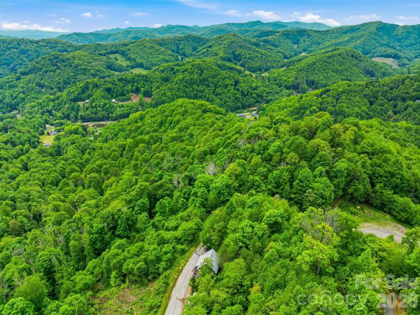 95 Breakaway Trail, Mars Hill, NC 28754.  MLS# CAR4385267, YatesRealty ID 26713. 