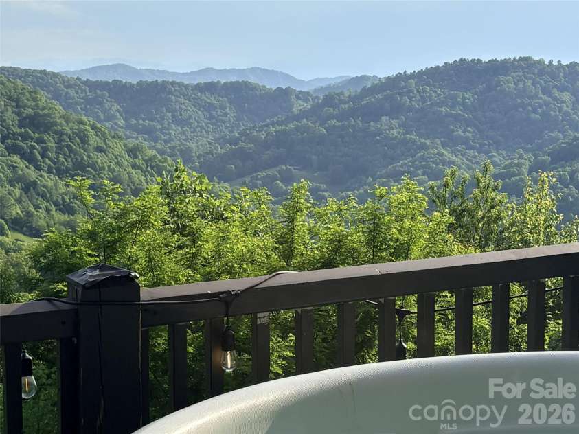 95 Breakaway Trail, Mars Hill, NC 28754.  MLS# CAR4385267, YatesRealty ID 26713. 