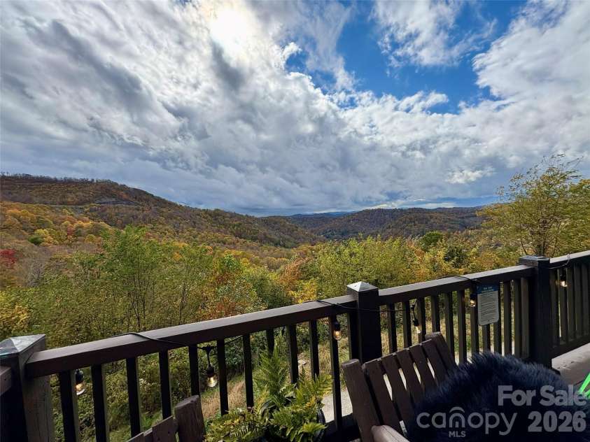 95 Breakaway Trail, Mars Hill, NC 28754.  MLS# CAR4385267, YatesRealty ID 26713. 