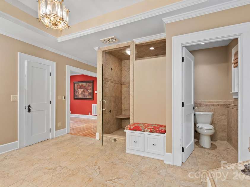 419 Country Club Drive, Waynesville, NC 28786.  MLS# CAR4278038, YatesRealty ID 26714. 