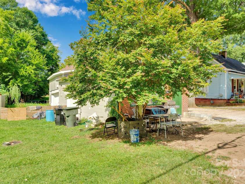 111 Crowell Drive, Concord, NC 28025.  MLS# CAR4281441, YatesRealty ID 26715. Front- Left side