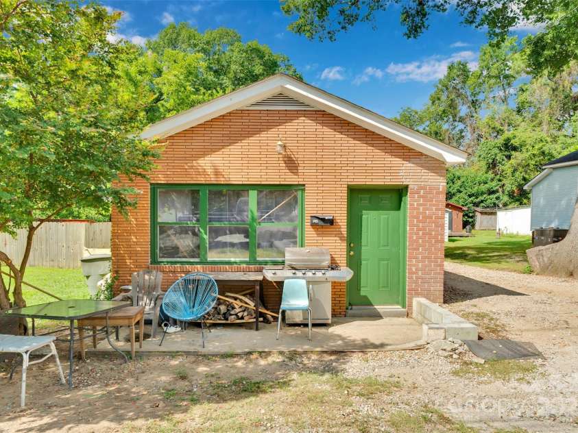 111 Crowell Drive, Concord, NC 28025.  MLS# CAR4281441, YatesRealty ID 26715. Front Unit