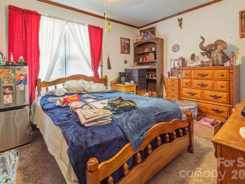 84 Swannanoa Avenue, Asheville, NC 28806.  MLS# CAR4359161, YatesRealty ID 26715. 