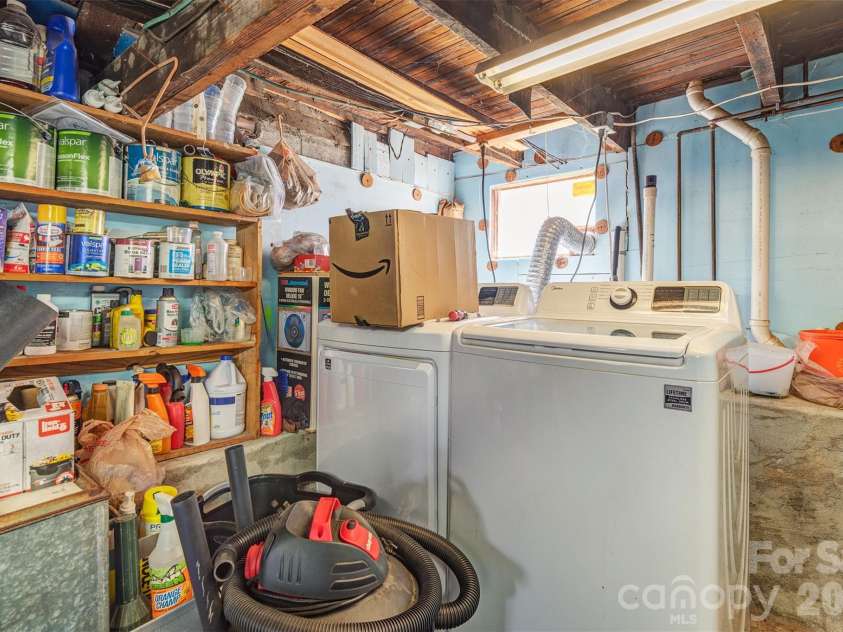 84 Swannanoa Avenue, Asheville, NC 28806.  MLS# CAR4359161, YatesRealty ID 26715. 