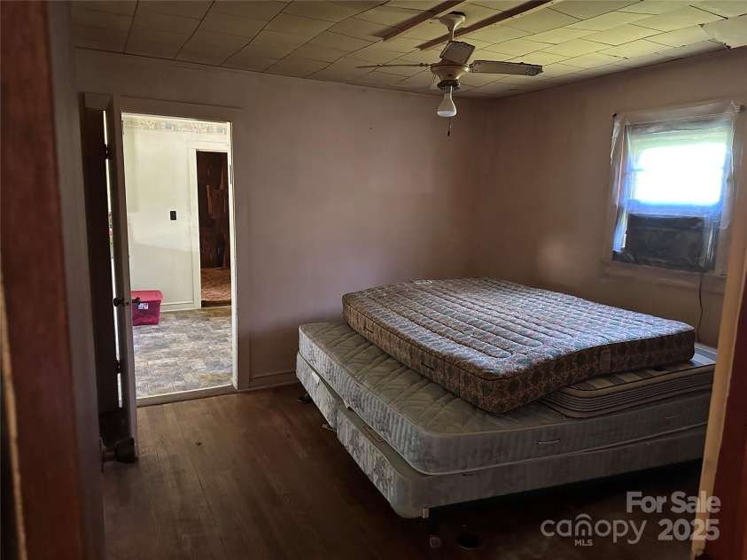 107 Hunt Drive, Nebo, NC 28761.  MLS# CAR4281519, YatesRealty ID 26717. 
