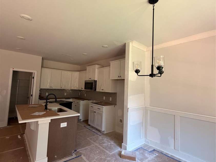 214 Imperial Way, Albemarle, NC 28001.  MLS# CAR4386156, YatesRealty ID 26718. Kitchen