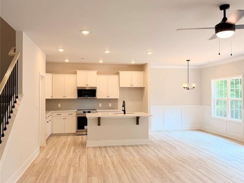 214 Imperial Way, Albemarle, NC 28001.  MLS# CAR4386156, YatesRealty ID 26718. Kitchen