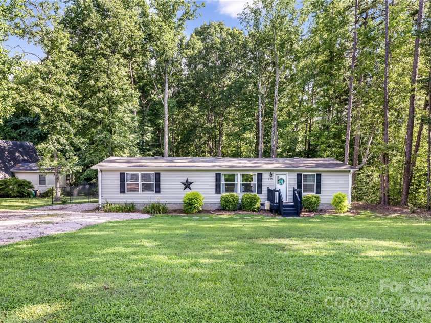 615 Red Leaf Lane, China Grove, NC 28023.  MLS# CAR4281879, YatesRealty ID 26718. 