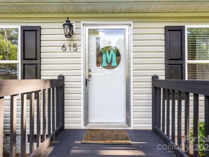 615 Red Leaf Lane, China Grove, NC 28023.  MLS# CAR4281879, YatesRealty ID 26718. 