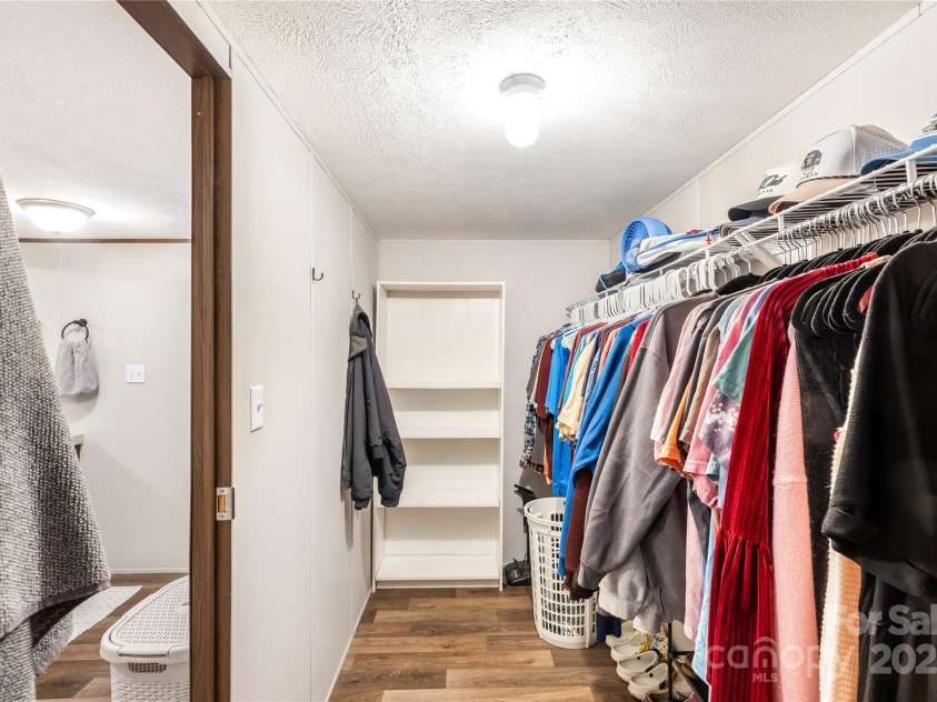 615 Red Leaf Lane, China Grove, NC 28023.  MLS# CAR4281879, YatesRealty ID 26718. 