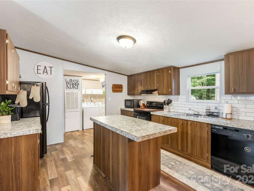 615 Red Leaf Lane, China Grove, NC 28023.  MLS# CAR4281879, YatesRealty ID 26718. 