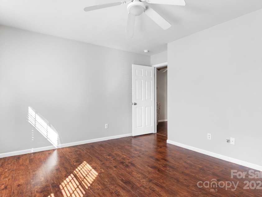 449 Doves Crest Court, Stanley, NC 28164.  MLS# CAR4220525, YatesRealty ID 2672. Large Guest Bedroom