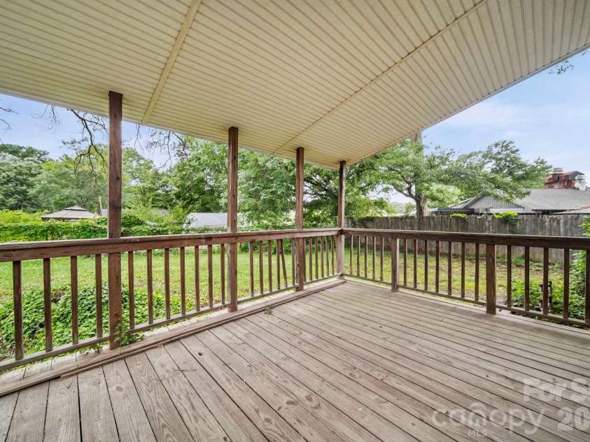 1109 Union Road, Gastonia, NC 28056.  MLS# CAR4388040, YatesRealty ID 26721. 