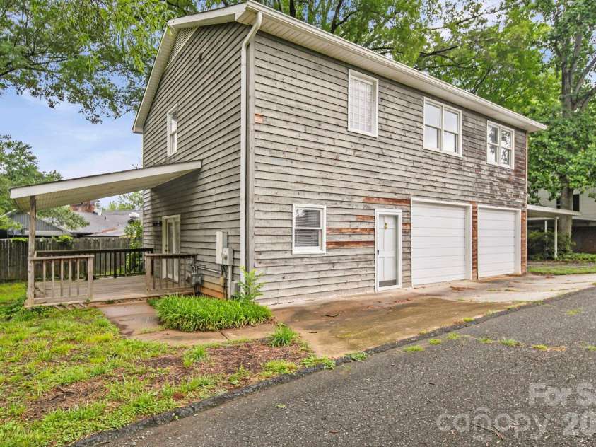 1109 Union Road, Gastonia, NC 28056.  MLS# CAR4388040, YatesRealty ID 26721. 