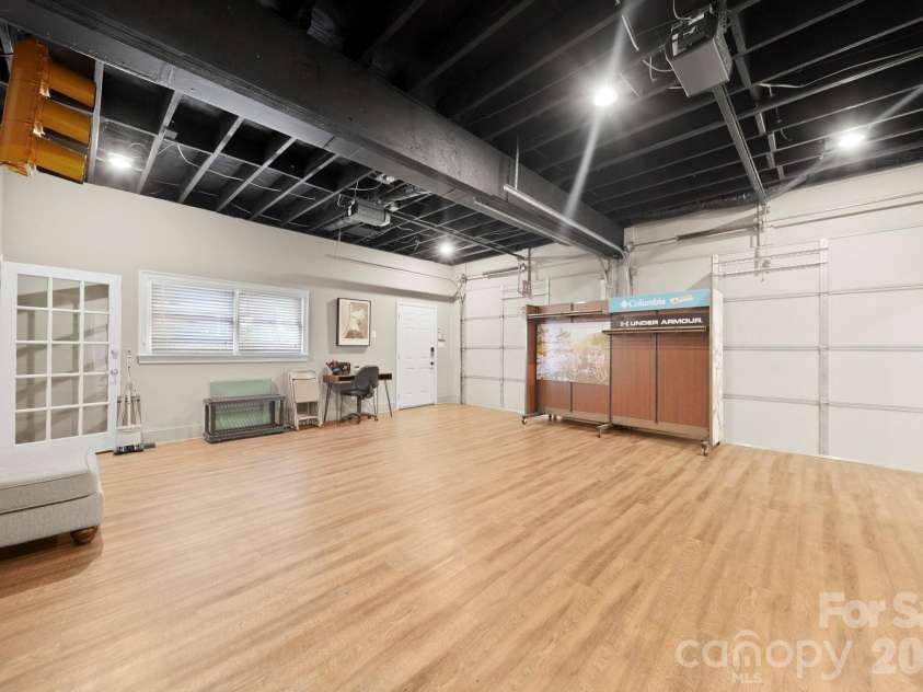 1109 Union Road, Gastonia, NC 28056.  MLS# CAR4388040, YatesRealty ID 26721. 