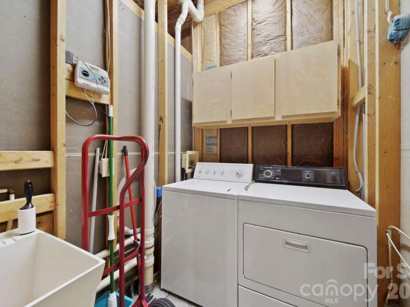 1109 Union Road, Gastonia, NC 28056.  MLS# CAR4388040, YatesRealty ID 26721. 