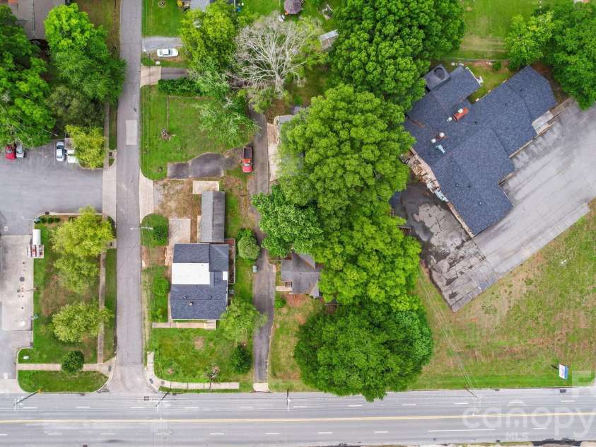 1109 Union Road, Gastonia, NC 28056.  MLS# CAR4388040, YatesRealty ID 26721. 