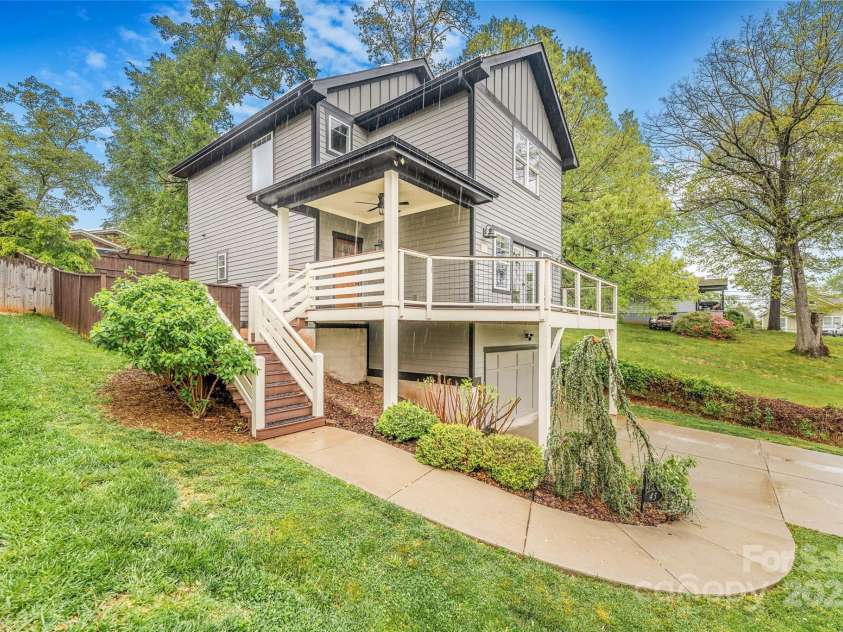 45 Tahkieostie Trail, Asheville, NC 28806.  MLS# CAR4250758, YatesRealty ID 26721. 45 Tahkieostie Trail