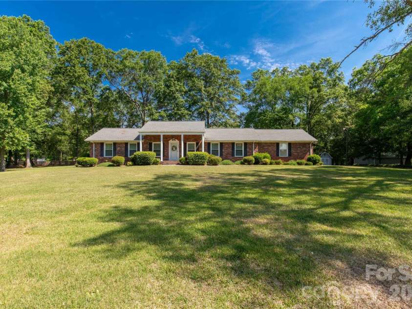 956 Providence Road, Lancaster, SC 29720.  MLS# CAR4383180, YatesRealty ID 26723. 
