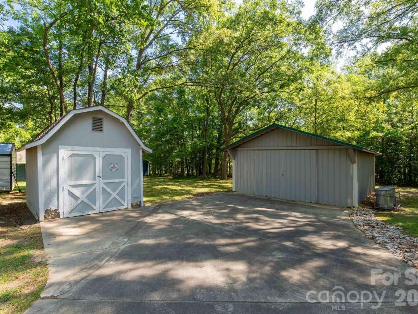 956 Providence Road, Lancaster, SC 29720.  MLS# CAR4383180, YatesRealty ID 26723. 