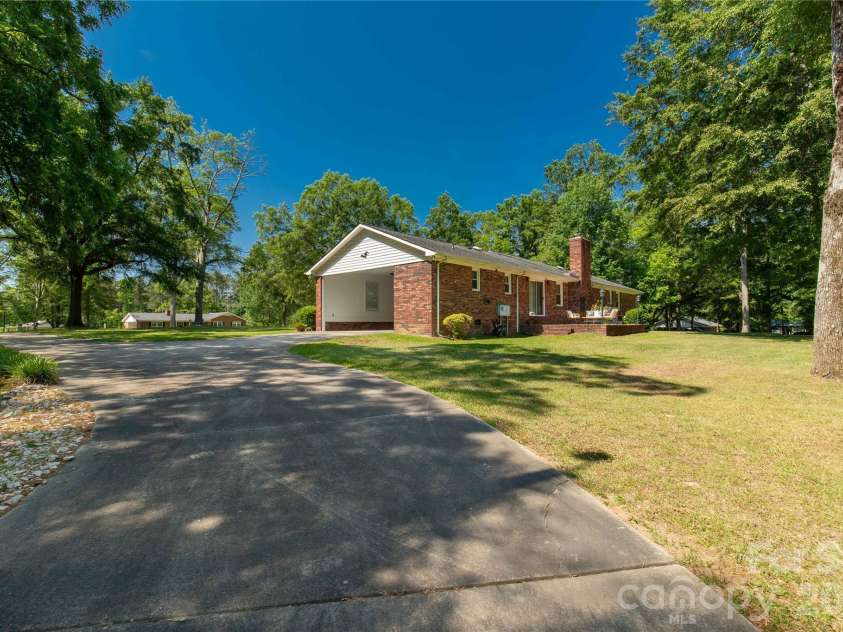 956 Providence Road, Lancaster, SC 29720.  MLS# CAR4383180, YatesRealty ID 26723. 